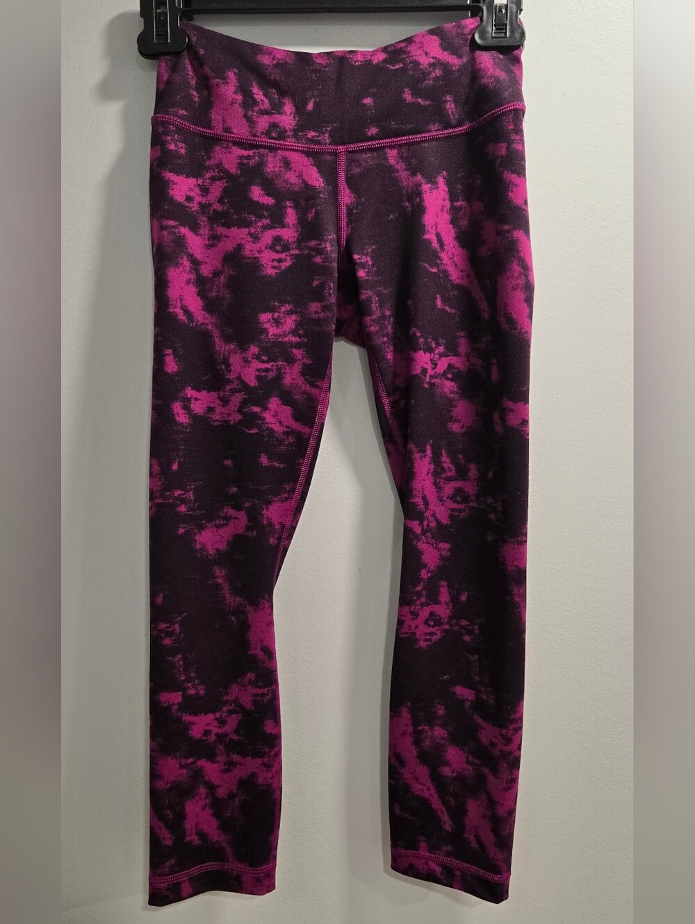 Lululemon Wunder Under Crop II Leggings Like New Breezie Regal Plum Size 2